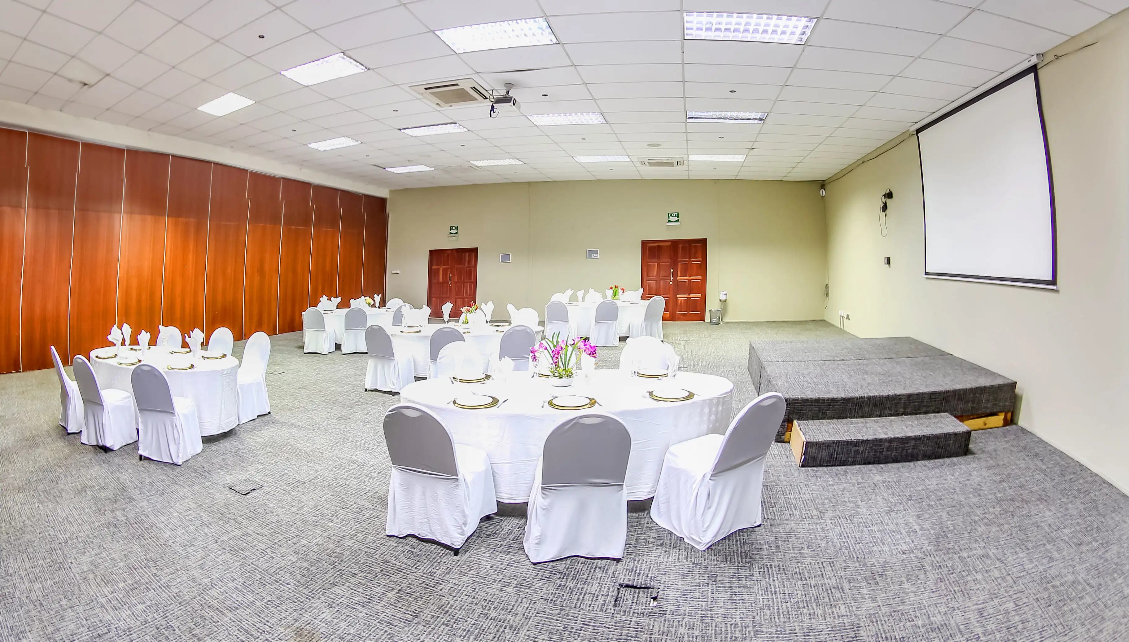 cresta mowana wedding