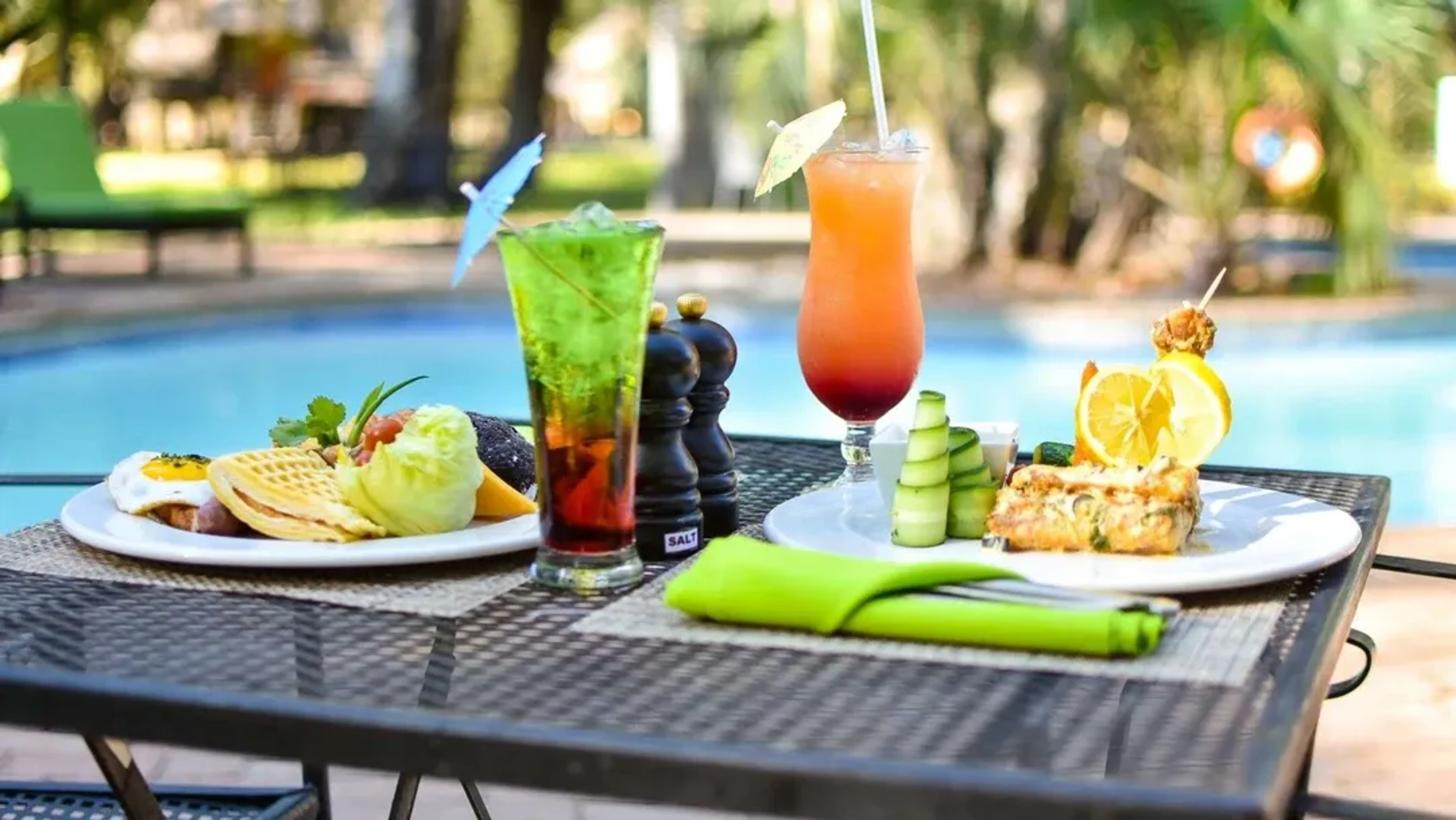 Eat in, drink slow image 2