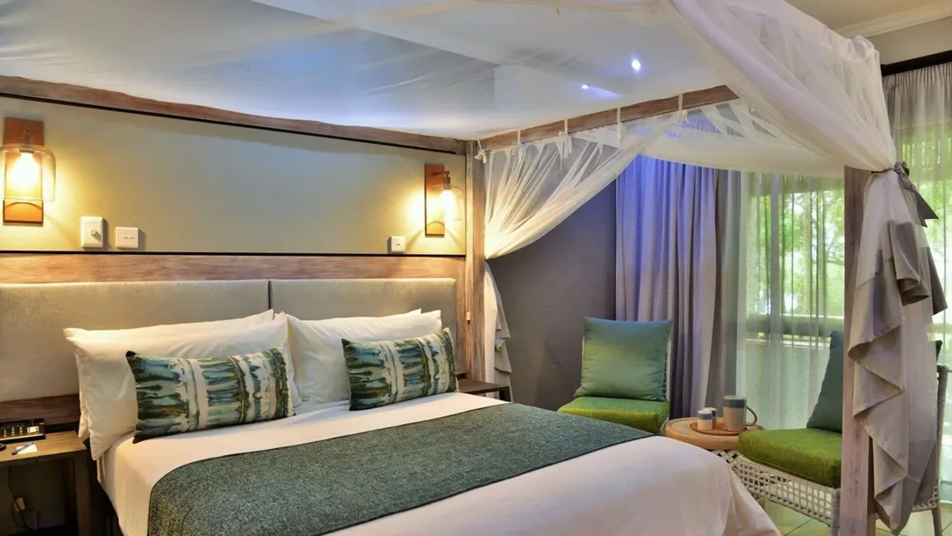 Cresta Mowana Safari Resort & Spa